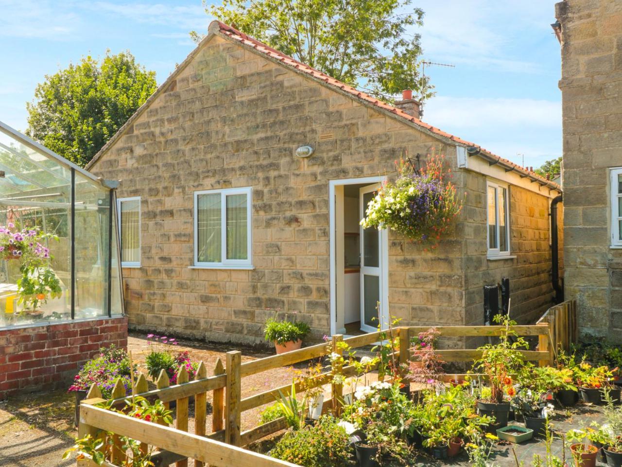 River Gardens Cottage Whitby Bagian luar foto